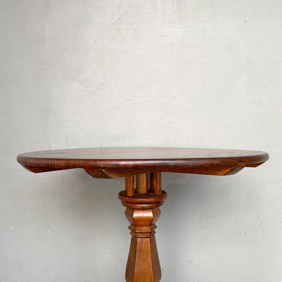 Refurbished Pedestal Table & Chair Set