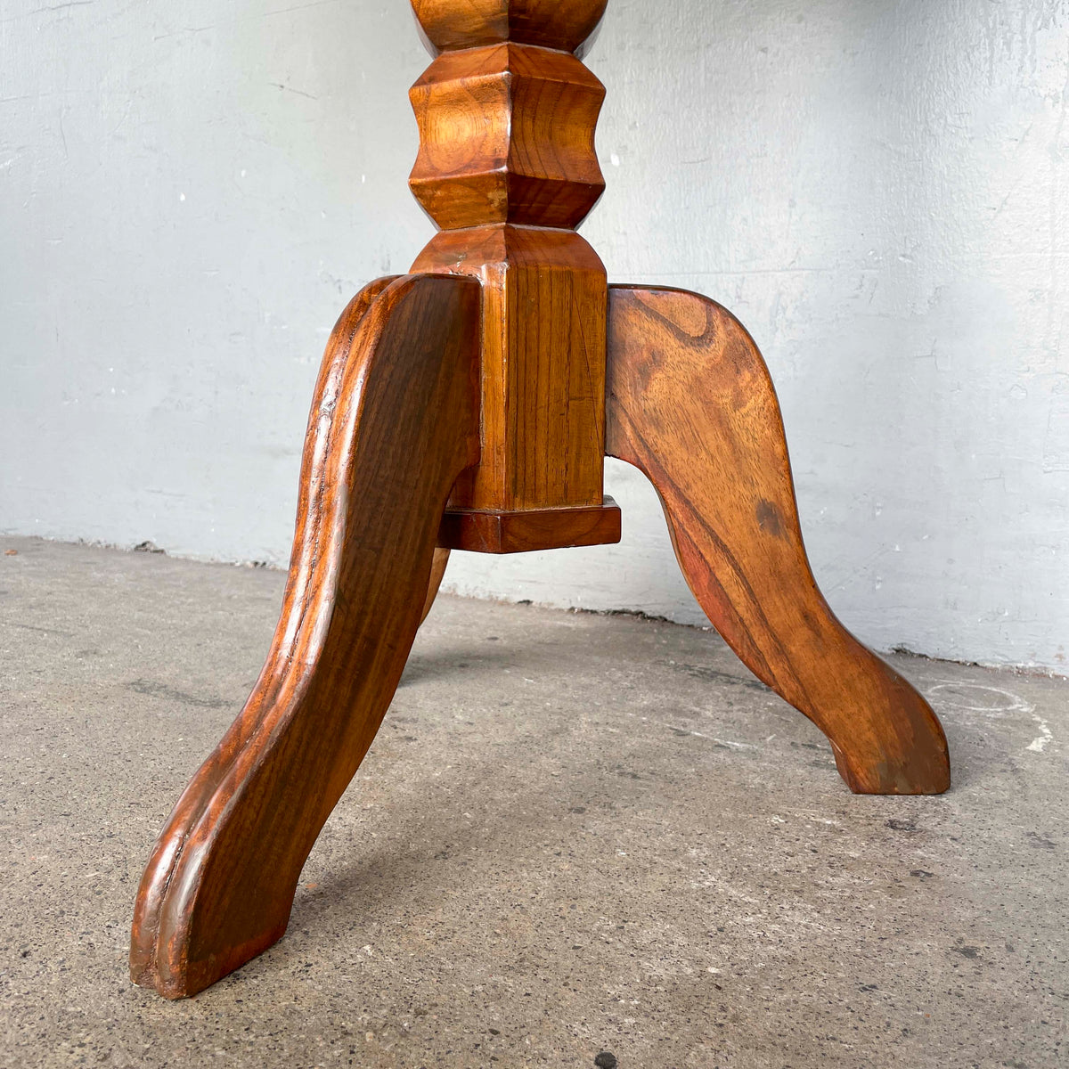Refurbished Pedestal Table & Chair Set