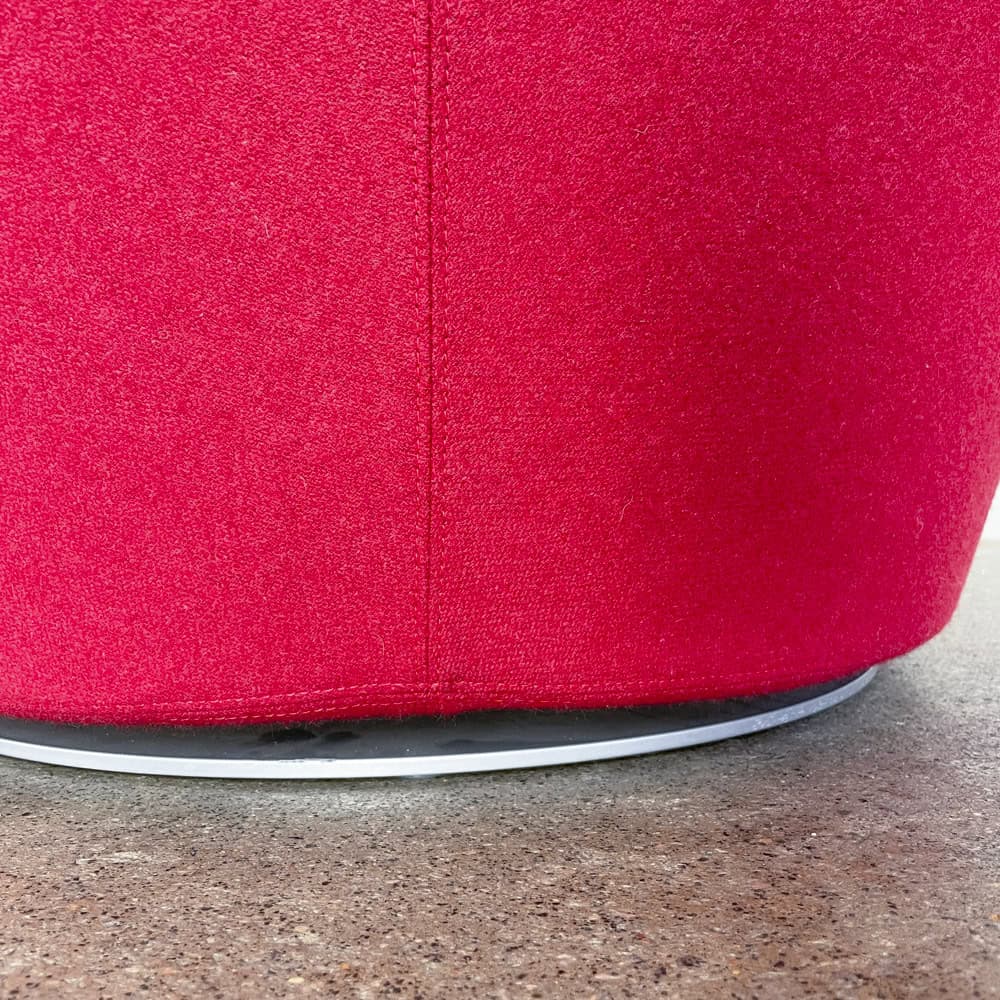 B&B Grande Papilio Swivel Chair in Red