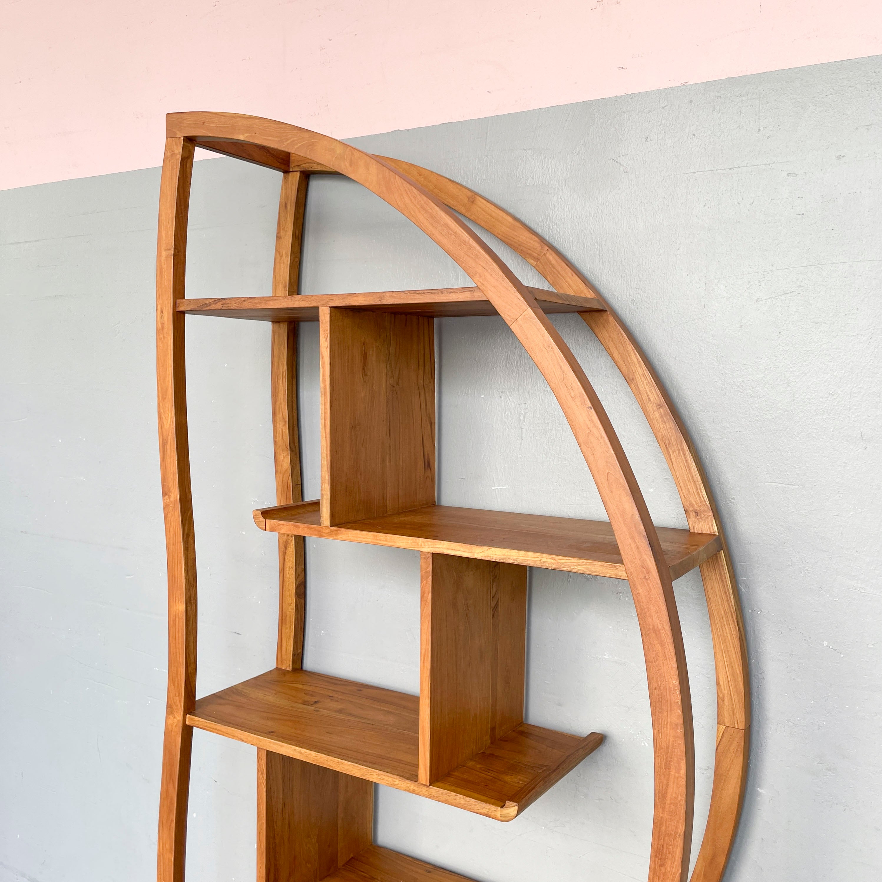 Leaf-Shaped Open Shelf