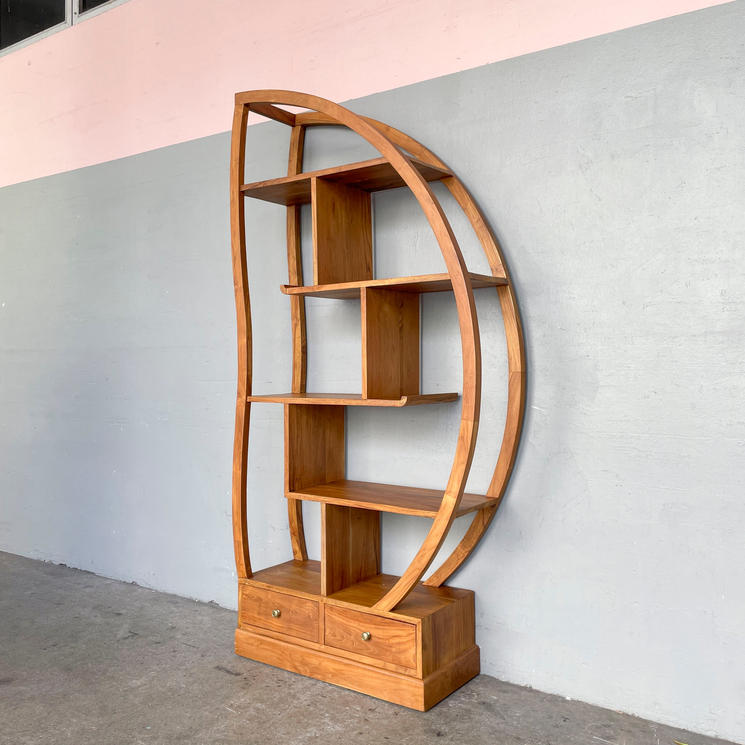 Leaf-Shaped Open Shelf