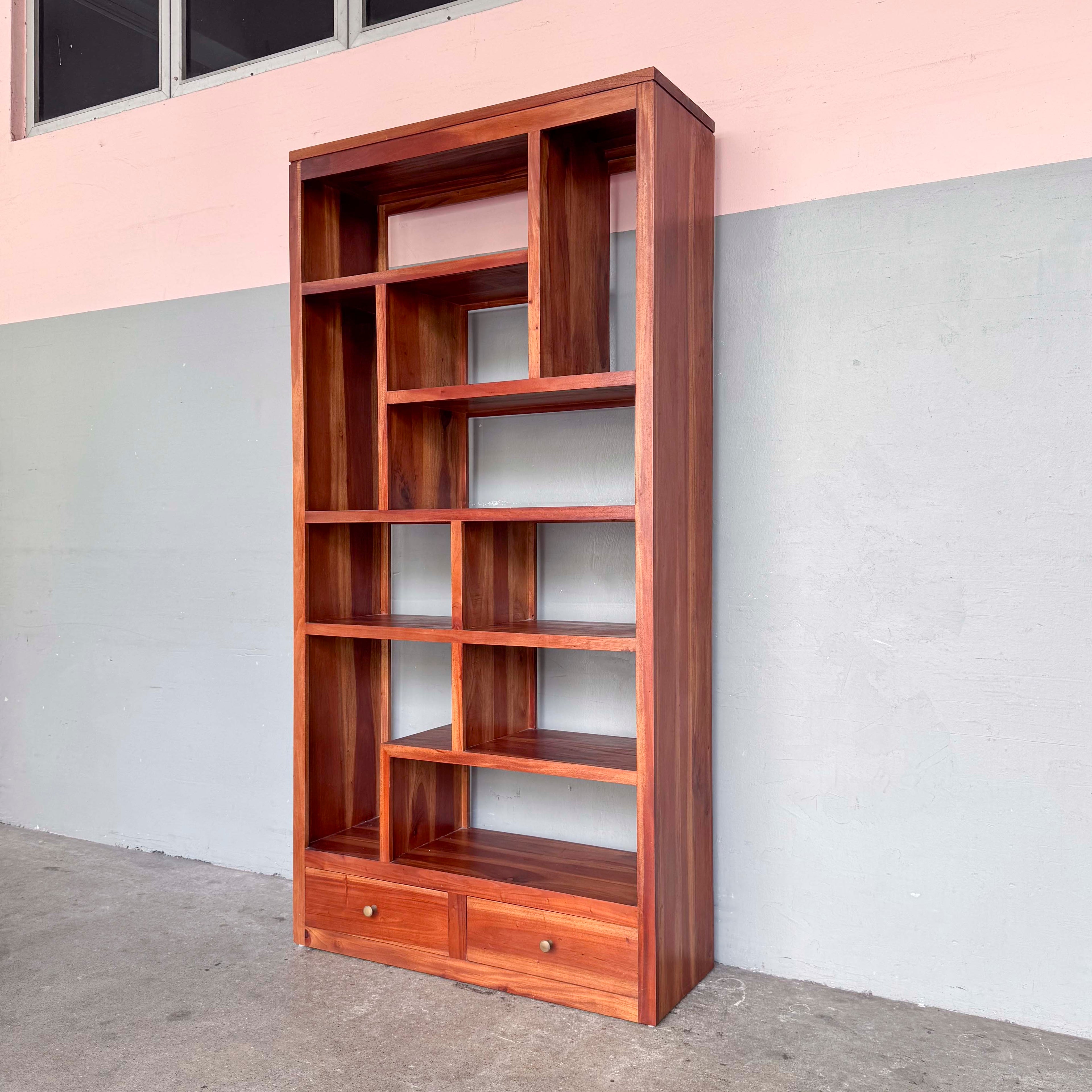 Dual-Access Open Shelf