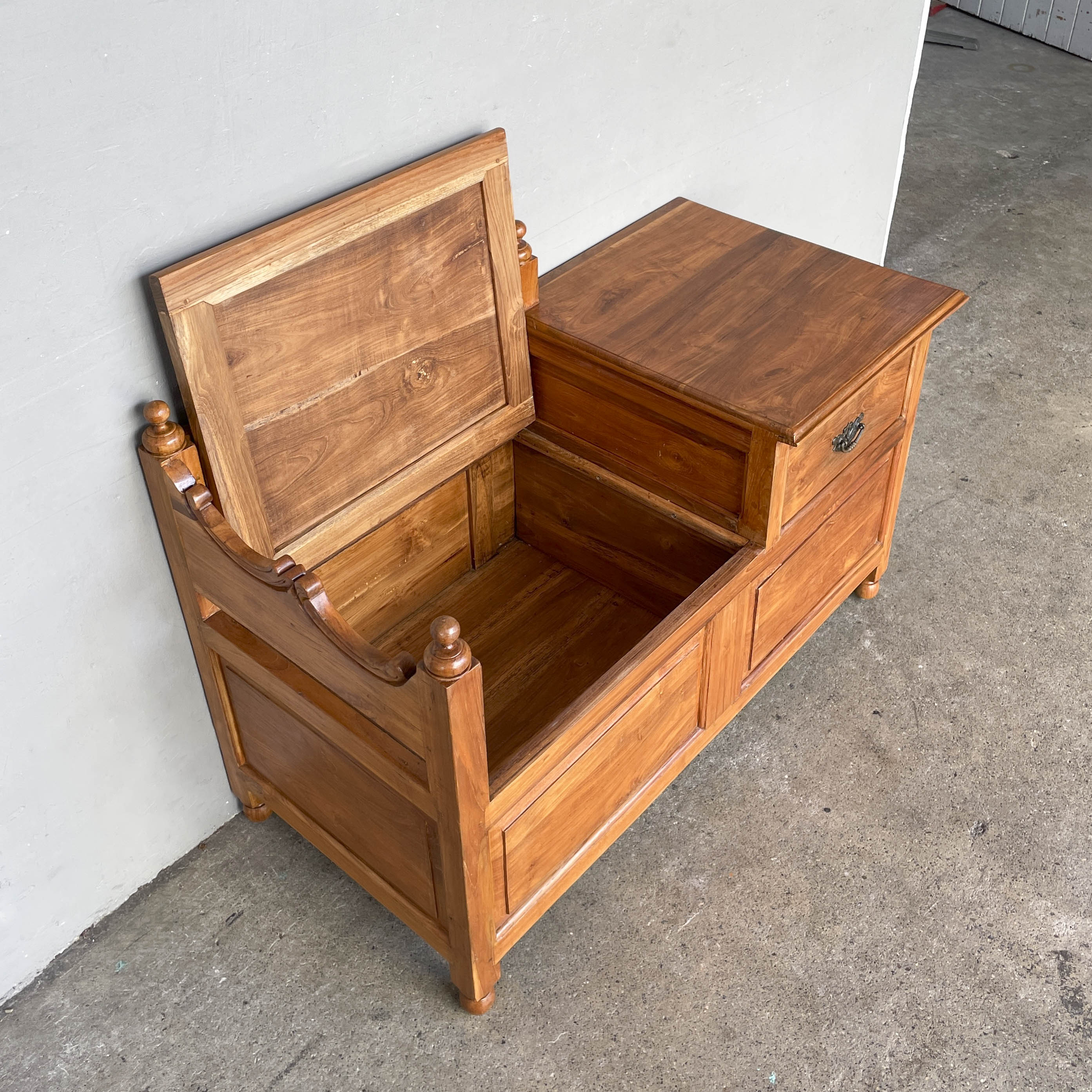 Refurbished Teak Entryway Storage Bench