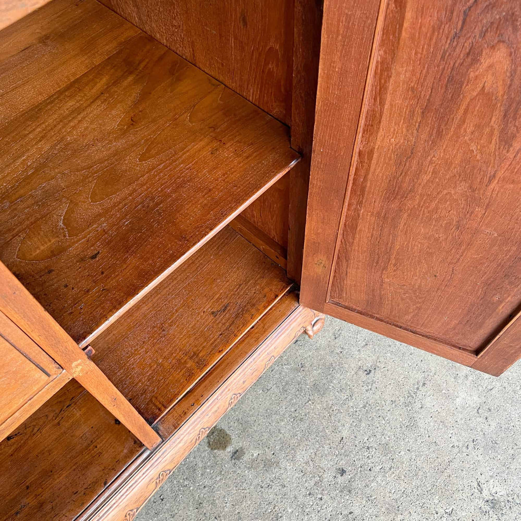 Colonial Buffet Sideboard (Newly Refurbished)